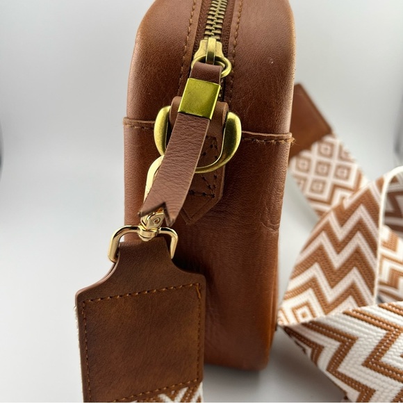 Madewell Leather Transport Camera Crossbody Bag Purse Brown Goldtone Hardware - Picture 3 of 6